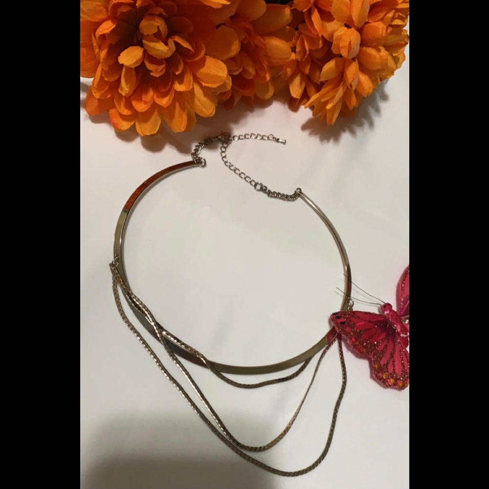 Multi layered necklace chocker style!